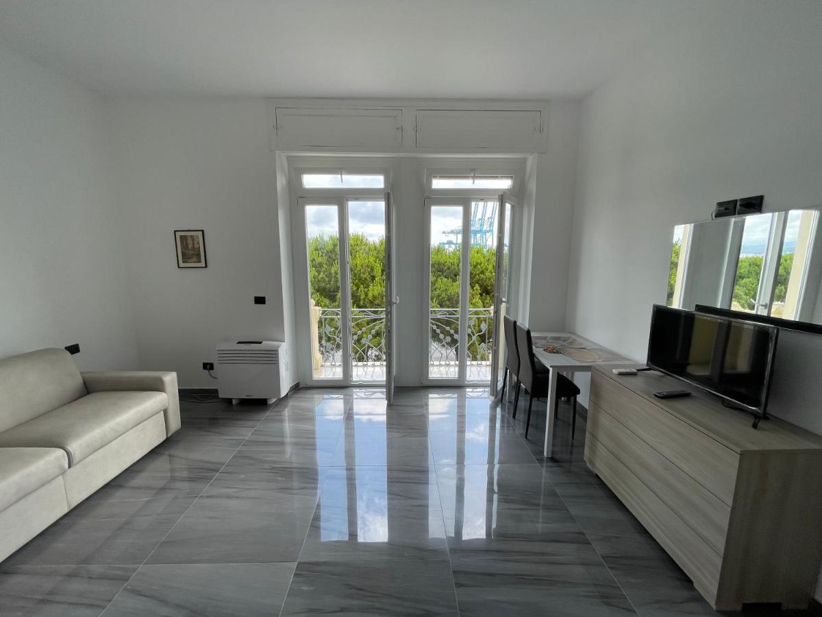 Summer Vado Ligure Exterior photo