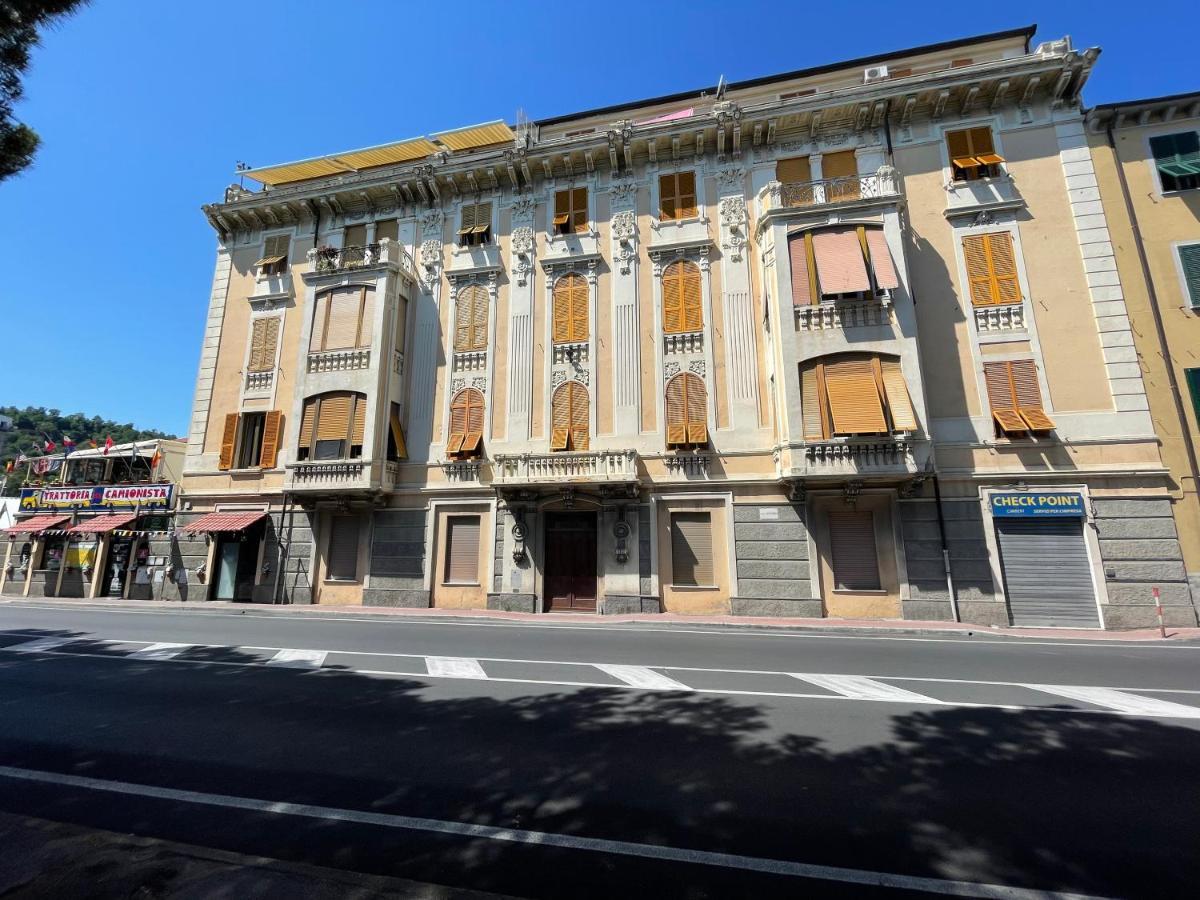 Summer Vado Ligure Exterior photo
